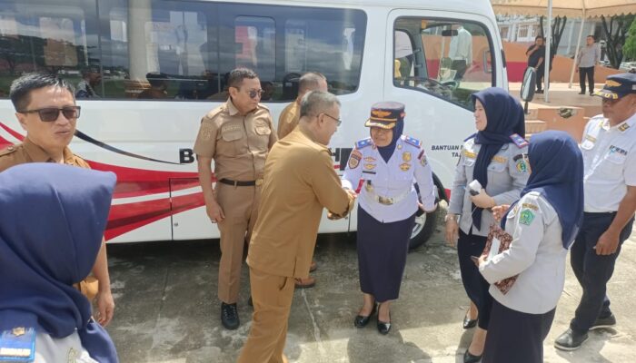 Pemkab Konawe Terima Bantuan Bus Sekolah dari Kemenhub RI