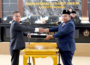 Wabup Syamsul Ibrahim Serahkan RAPBD T.A 2026 ke DPRD Konawe