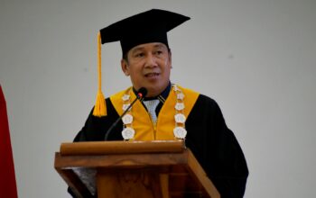 Lepas 702 Wisudawan, UHO Cetak Lulusan Terbaik IPK 4,0 dari Pascasarjana