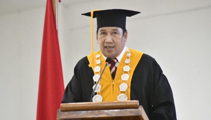 Wisuda UHO: Dari Doktor IPK 3,91 hingga Profesi Apoteker, Rektor Tekankan Tracer Study