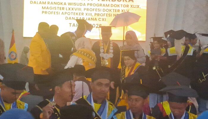 UHO Kendari Lepas 749 Wisudawan, IPK Tertinggi Raih 4,0
