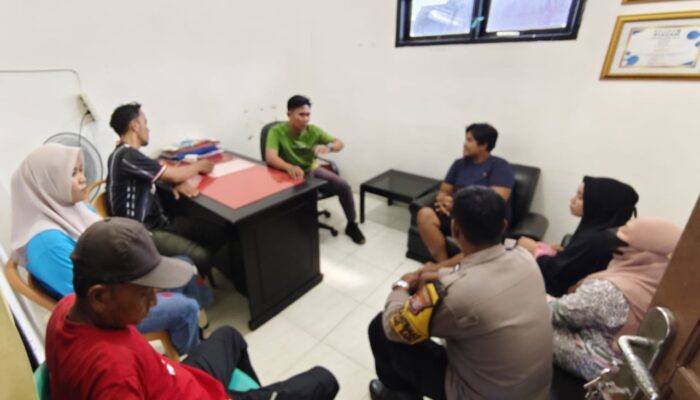 Keluhan Bantuan Beras CBP Viral, Bhabinkamtibmas Soreang Klarifikasi di Kantor Kelurahan