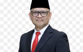 Dirjen Dikti Khairul Munadi Ditunjuk Jadi Plh Rektor UHO Mulai 12 Mei 2026