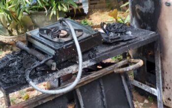 Diduga Kebocoran Gas Saat Masak Air, Api Berhasil Dikendalikan Warga