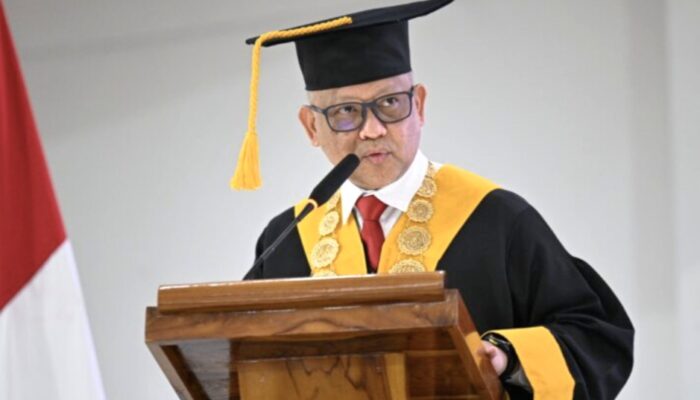 UHO Wisuda 752 Lulusan, Dwi Pratiwi Aprilya Wahid Raih Predikat Lulusan Terbaik Universitas