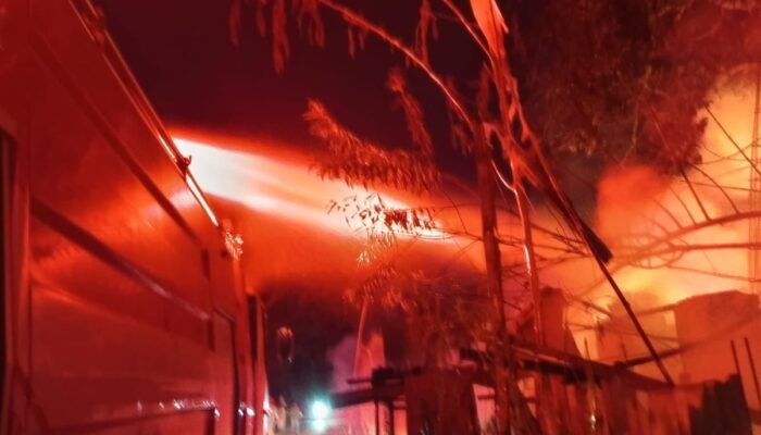 Kebakaran Rumah, Dua Kios dan Salon di Punggolaka, Kerugian Ditaksir Rp100 Juta