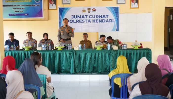 Kapolresta Kendari Buka Dialog Kamtibmas Bersama Warga Puosu Jaya