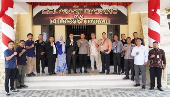 Perkuat Sinergi Penegakan Hukum, Kapolresta Kendari Terima Kunjungan DPD Peradi Profesional